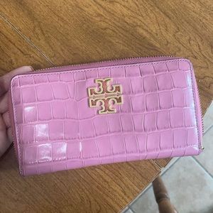 Tory Burch wallet